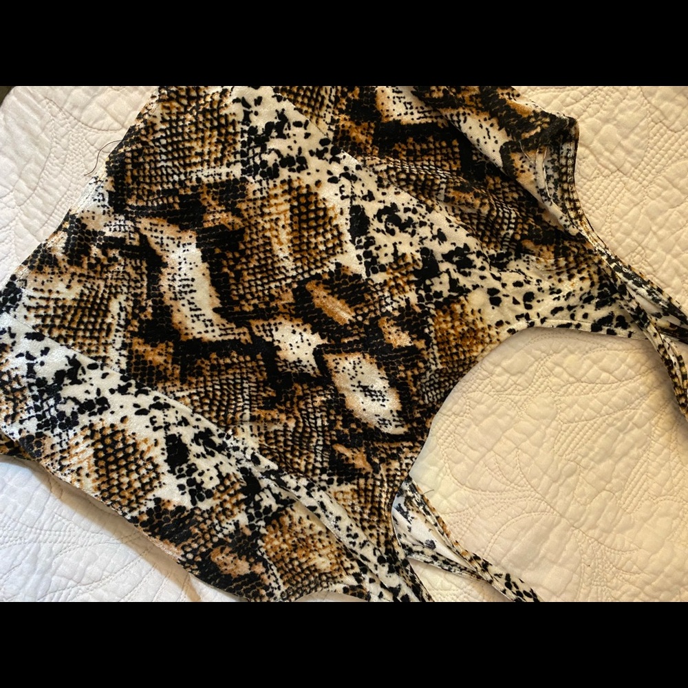 CALLIPYGIAN never worn - Picture 5 of 5